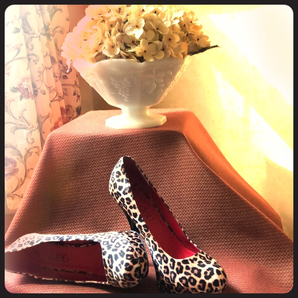 Deb brand, Leopard print Stiletto.